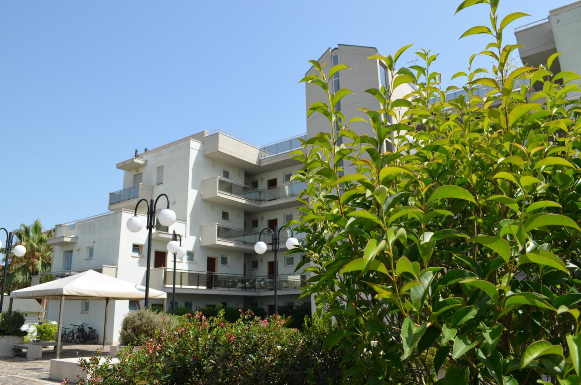 Residence Brezza Di Mare San Benedetto del Tronto Exterior foto